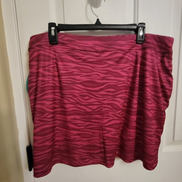 Greg Norma Golf Skort Red and Pink SIZE: LARGE- NWT - Picture 6 of 8